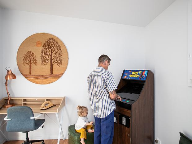 Photo 2 for Vintage Arcade Game