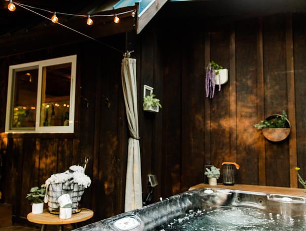 Photo 7 for Cozy Cabin @ MT Rainier: Private Hot Tub & sauna