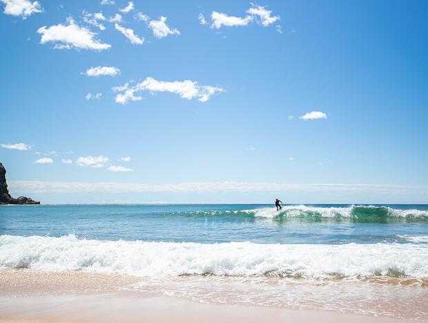 Photo 3 for Surfing Avalon Beach