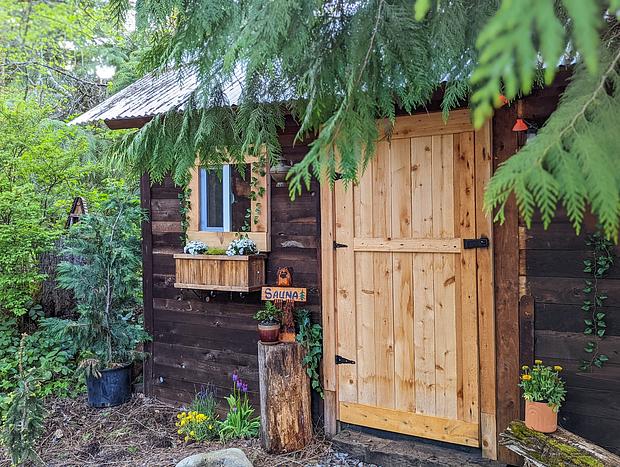 Photo 21 for Cozy Cabin @ MT Rainier: Private Hot Tub & sauna