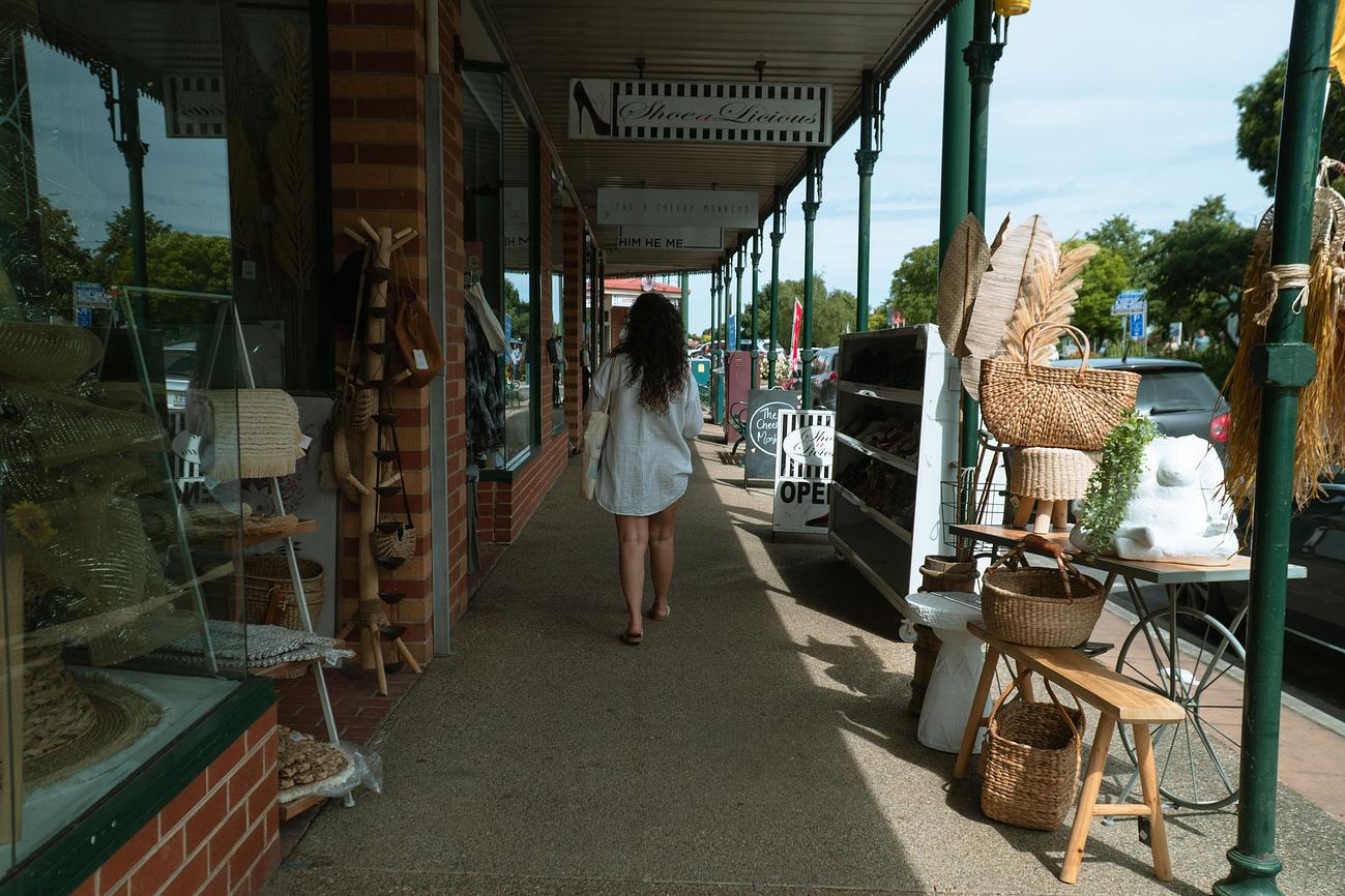 Wonder around Yarragon Village Riparide