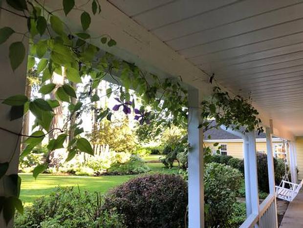 Photo 5 for Wine Country Retreat - 3 bedroom, sleeps 12