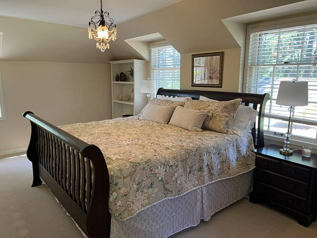 Photo 19 for Wine Country Retreat - 3 bedroom, sleeps 12