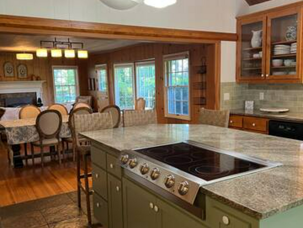 Photo 31 for Wine Country Retreat - 3 bedroom, sleeps 12