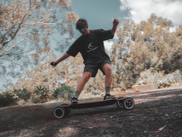 Photo 1 for Electric Long-boarding