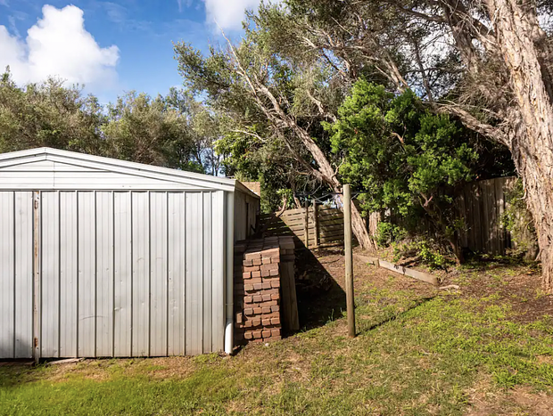 Photo 23 for Coastal cottage, perfectly positioned