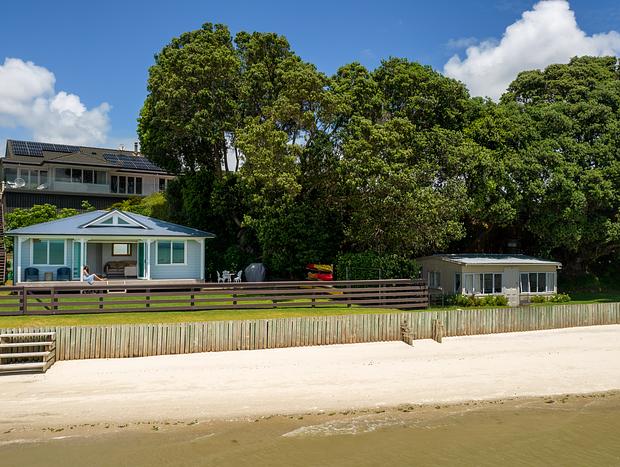 Photo 26 for The Quintessential Kiwi Beach Escape