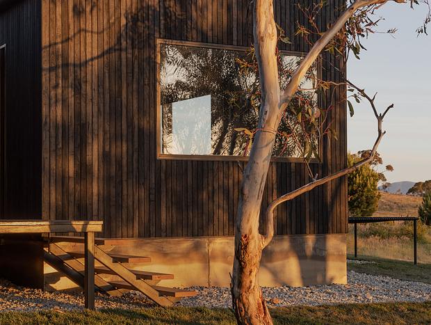 Photo 4 for Rural Luxury | Modern Alpine Cabin