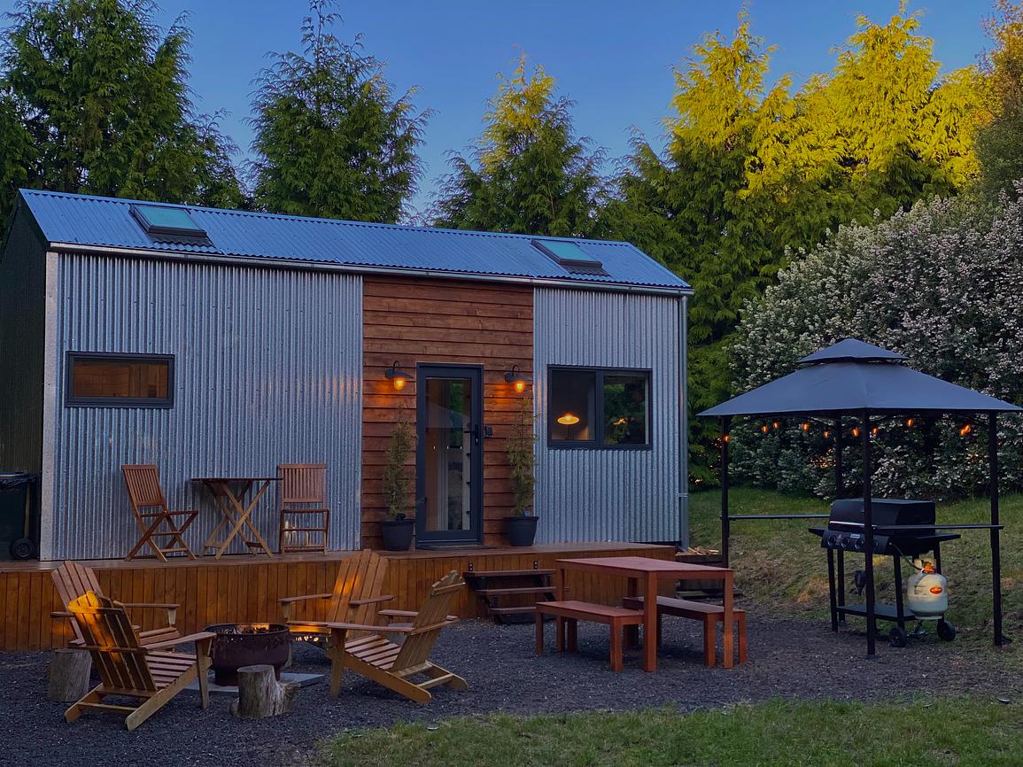 Tiny Pines with Outdoor Cinema Tiny house for Rent in Oberon, Blue