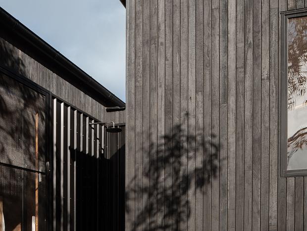 Photo 23 for Rural Luxury | Modern Alpine Cabin