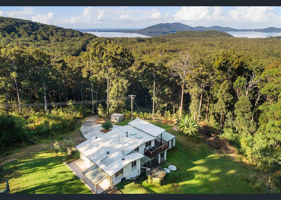 Hillside acreage with ocean views House for Rent in Whoota, North