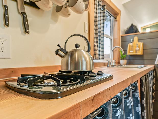 Photo 14 for Stylish Tiny Home in Wine Country