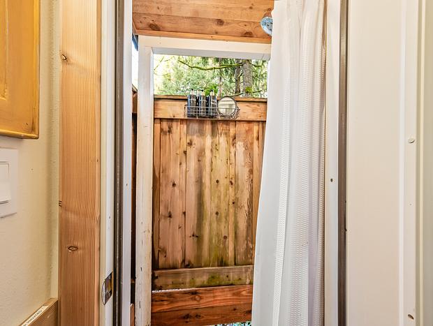 Photo 16 for Stylish Tiny Home in Wine Country
