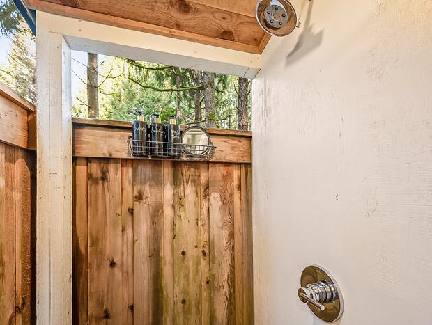 Photo 17 for Stylish Tiny Home in Wine Country