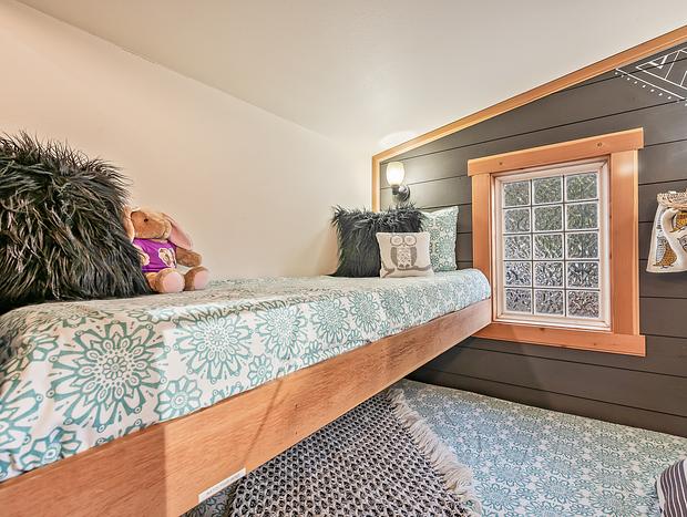 Photo 10 for Stylish Tiny Home in Wine Country