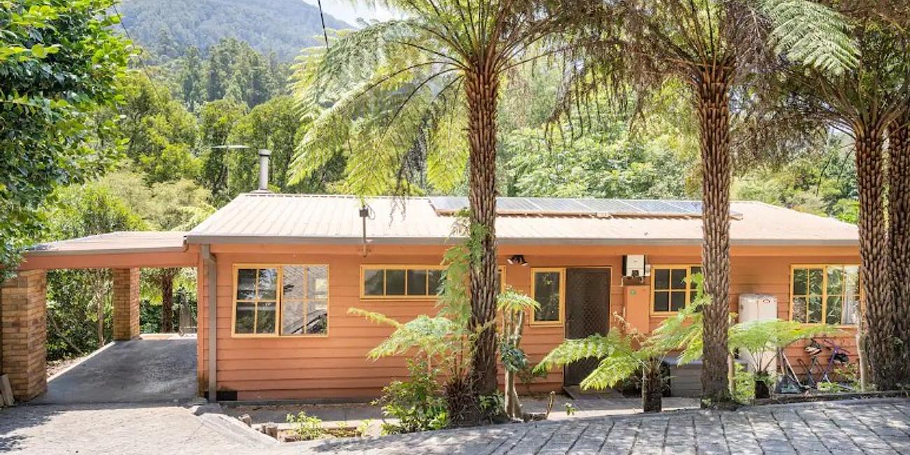 Warburton Bingarra Lodge House for Rent in Warburton, Yarra Valley, VIC, AU Riparide