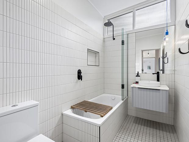 Photo 19 for Banksia House