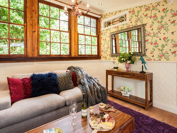 Photo 8 for Little Violet - gourmet getaway for 2