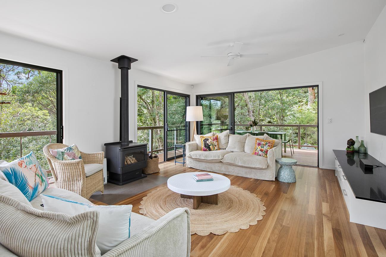 Barney's at the Bay House for Rent in Pretty Beach, Central Coast