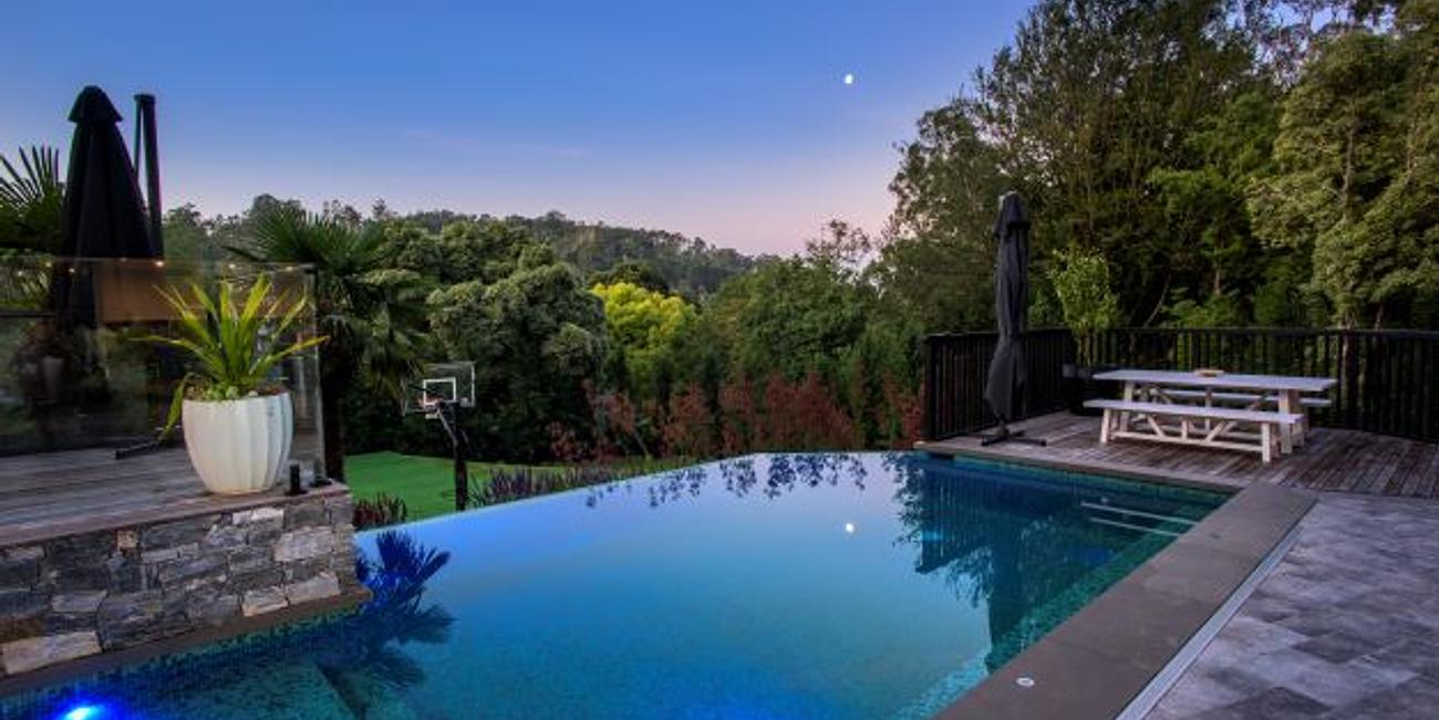 Greenways Luxury Olinda House for Rent in Olinda