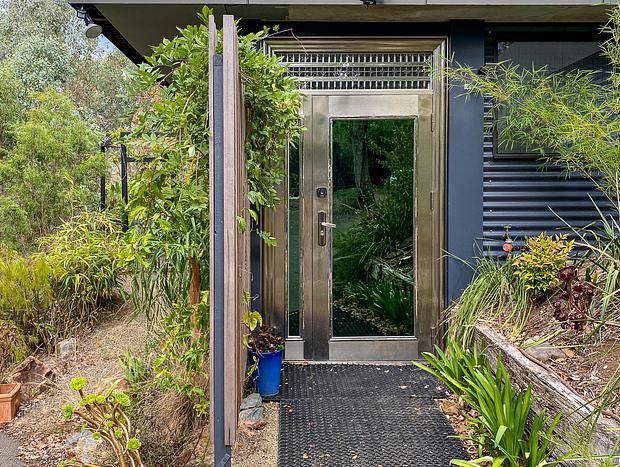 Photo 19 for Warrandyte Retreat. Modern, Calm, in the Treetops