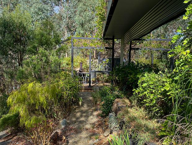 Photo 21 for Warrandyte Retreat. Modern, Calm, in the Treetops