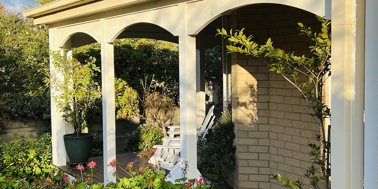 Breakfast at Benjamin’s Cosy Country Cottage Cottage for Rent in