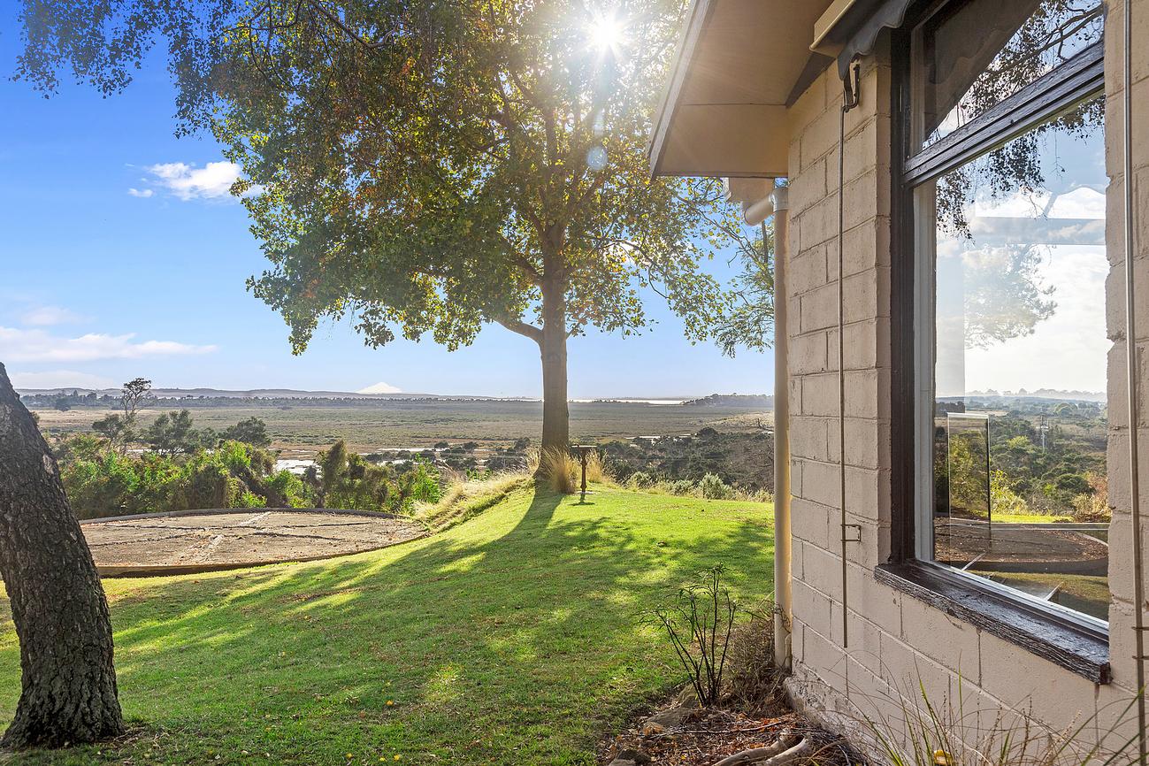 Oswin Roberts Cottage Cottage for Rent in Phillip Island, Phillip