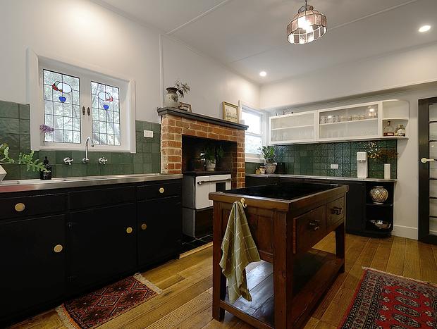Photo 12 for Harry’s House Warburton - Peaceful Riverside cottage in the perfect location