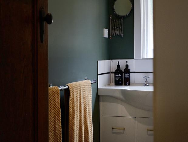 Photo 36 for Harry’s House Warburton - Peaceful Riverside cottage in the perfect location