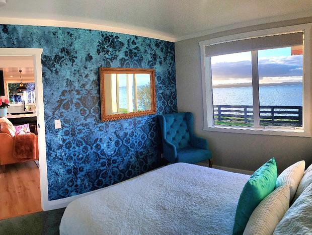 Photo 6 for Red Rock Cottage, beachfront luxury