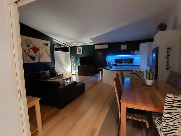 Photo 9 for Beachside House with Focus on Art