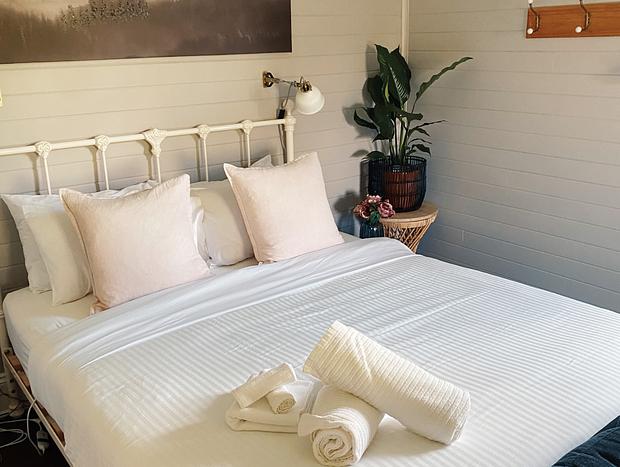 Photo 15 for Romance & Coziness at The Rose Cottage
