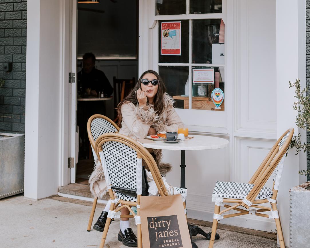 Coffee and Antiques in Bowral Riparide