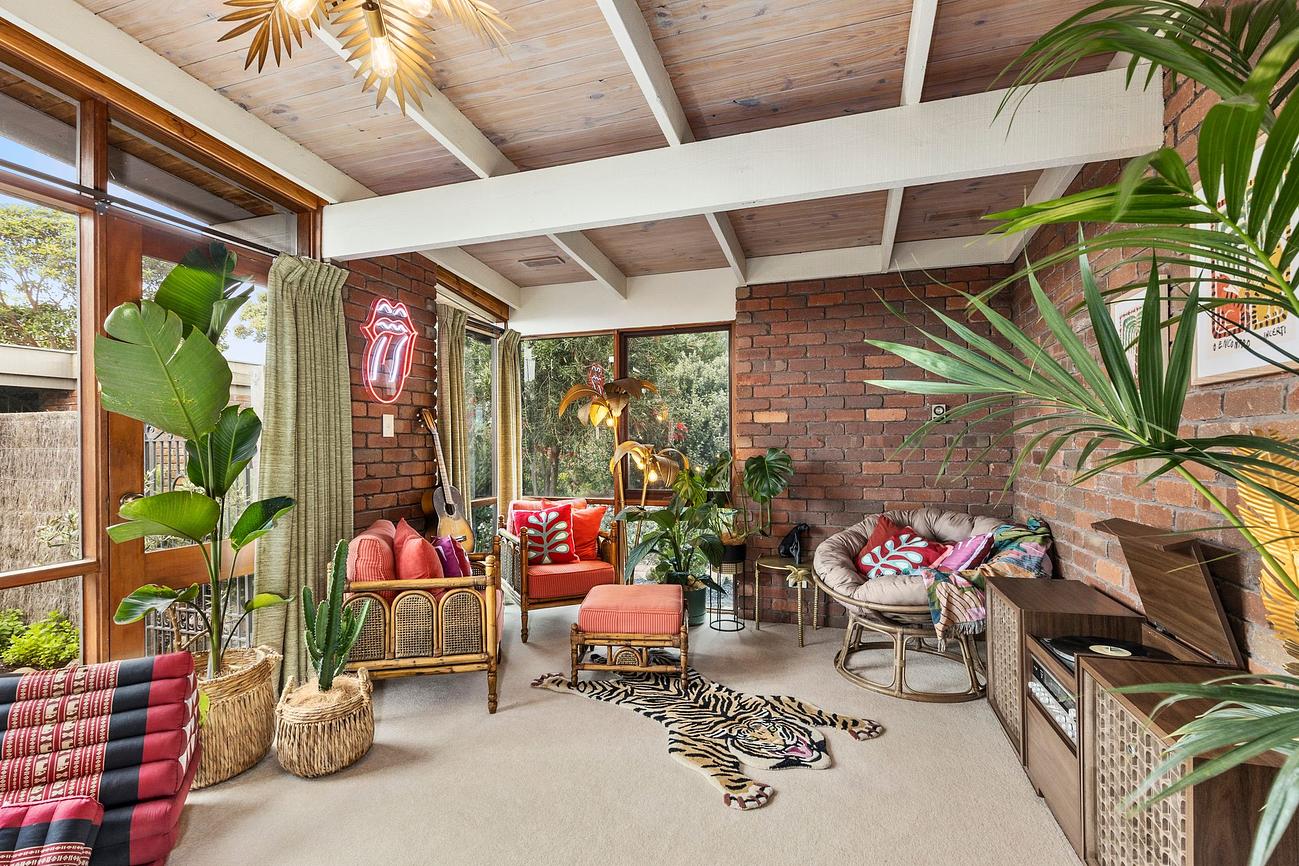 Retro Dream in Ocean Grove House for Rent in Ocean Grove, Bellarine