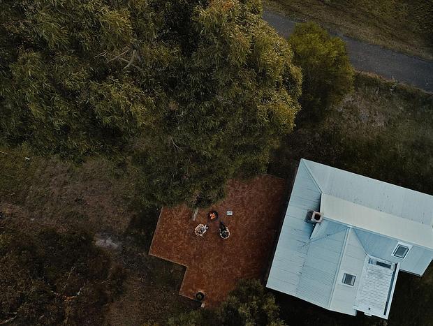 Photo 53 for Luxury vineyard log cabin in Yarra Valley foothills