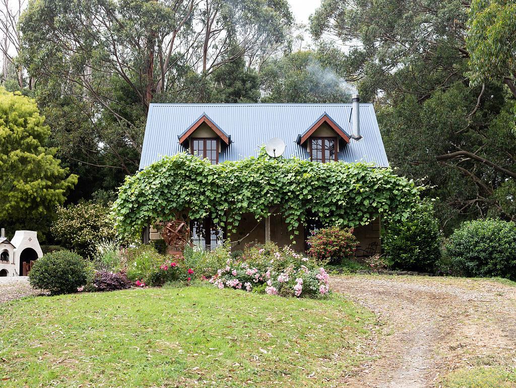 Hideaway Cottage Apollo Bay Cottage for Rent in Apollo Bay, Great