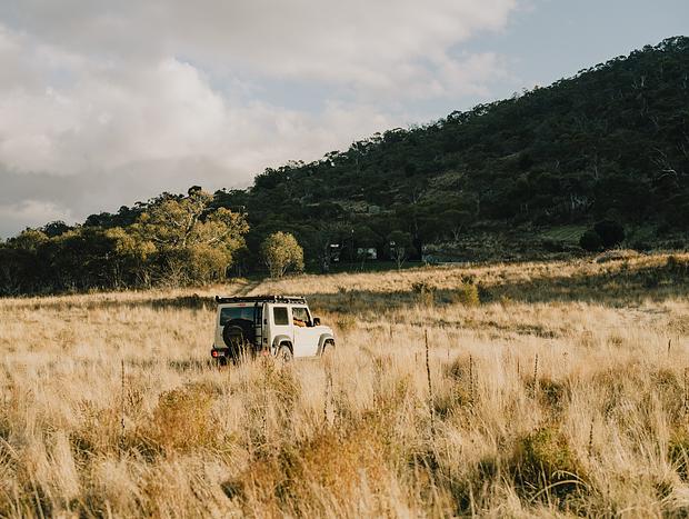 Outback drive around the surroundings