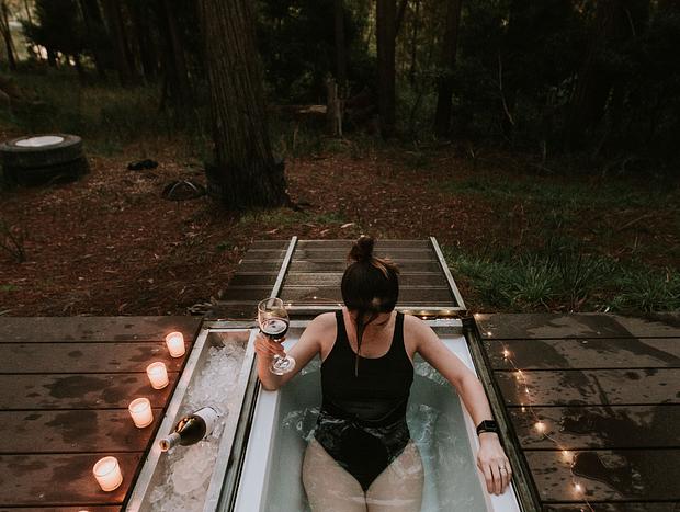Photo 4 for Bath, Fire and Wine