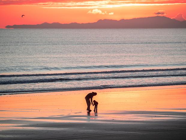 Photo 5 for Watch the sunrise at Ohope Beach