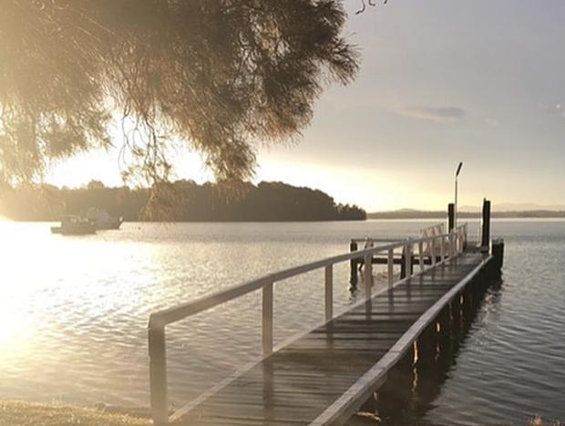 Photo 20 for Stylish Lakeside Cottage