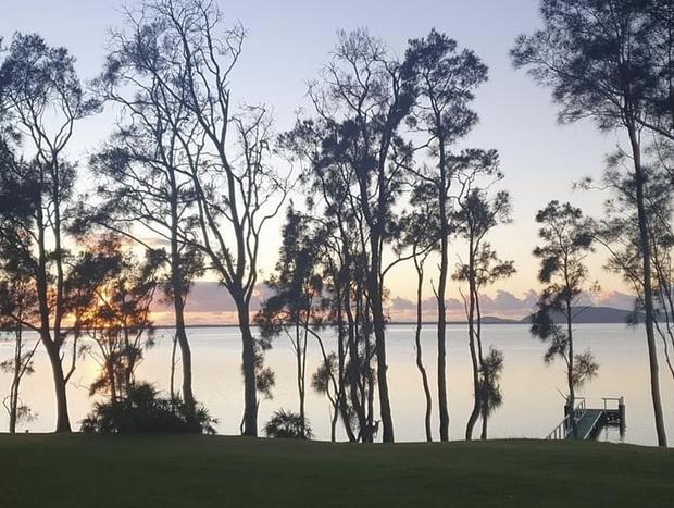 Photo 17 for Stylish Lakeside Cottage