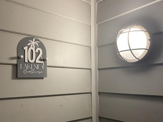 Photo 39 for Stylish Lakeside Cottage