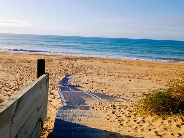 Photo 8 for Holiday House Nestled Between The Beach And The Lake