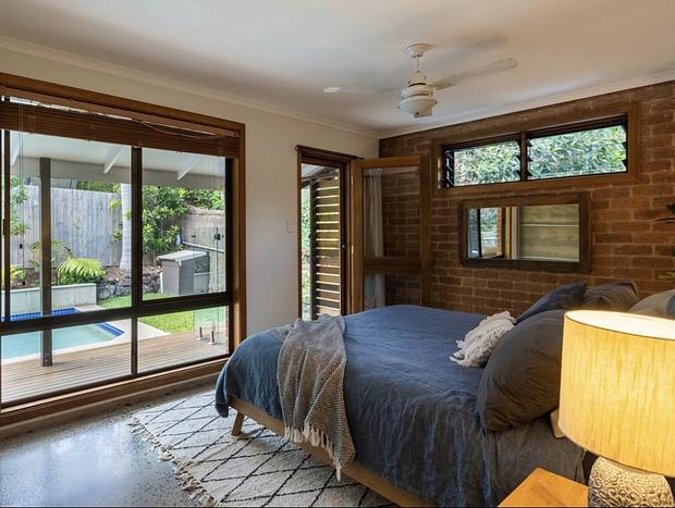 Photo 19 for Beach Jungle: Pool, Hot Tub & Fire Pit in Beachside Hideaway