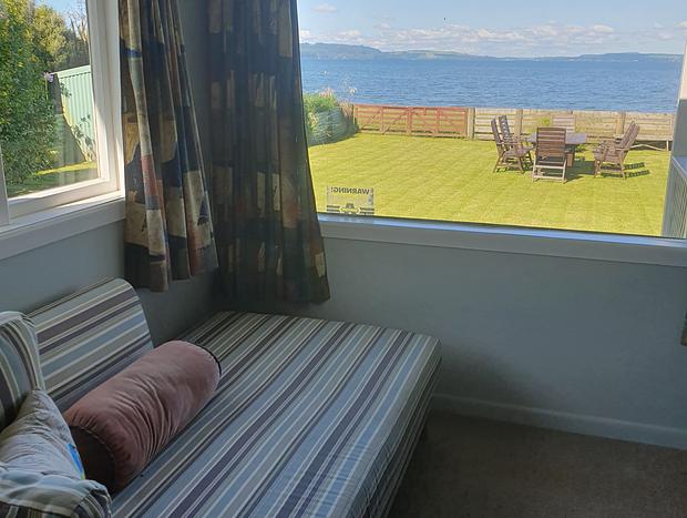 Photo 14 for Daydream House - sunrise & sunset views across lake