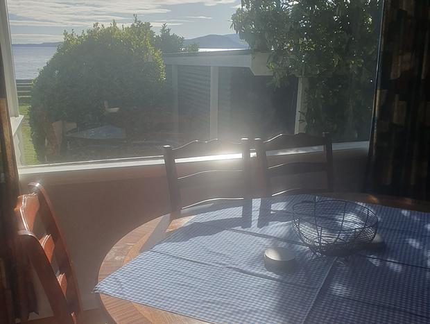 Photo 16 for Daydream House - sunrise & sunset views across lake