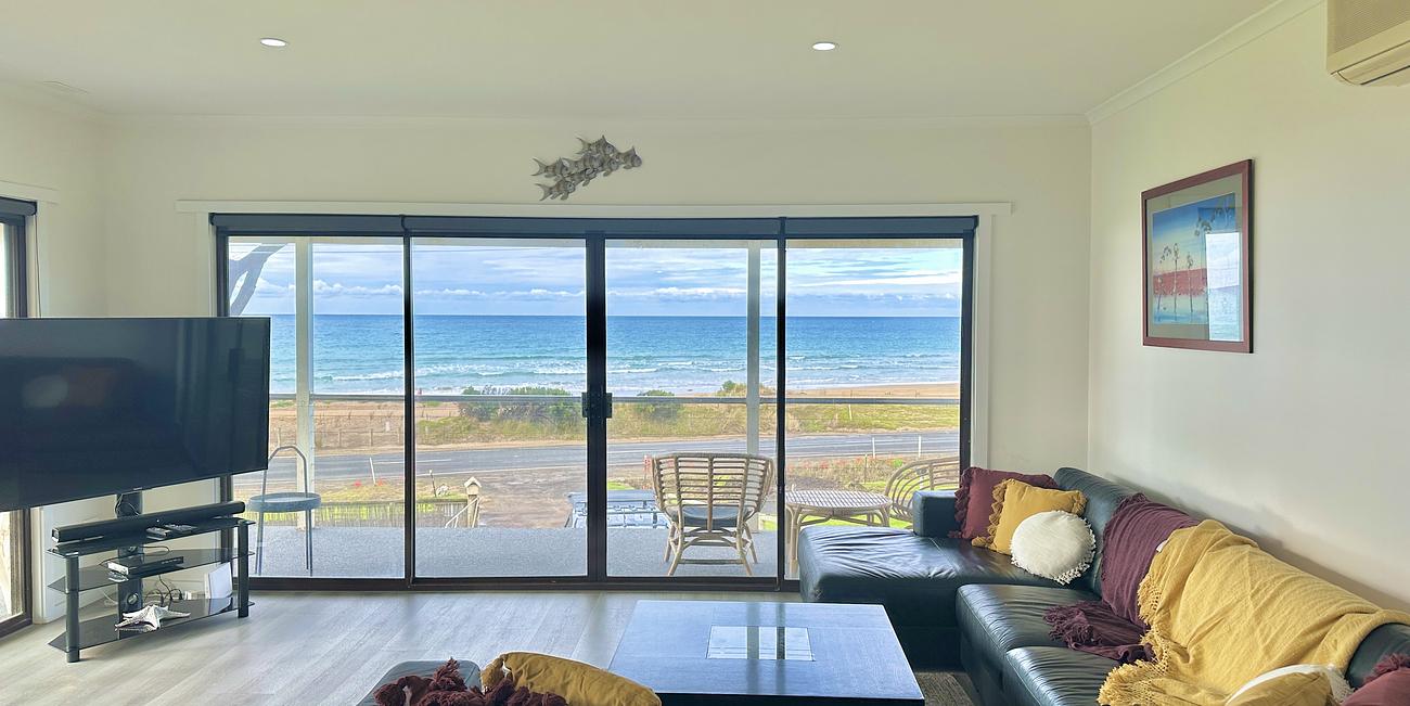 Seaspray Beach House Apollo Bay Dog Friendly Beach house for Rent