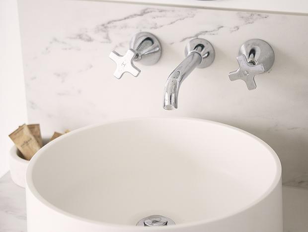 Photo 14 for Ironbark Maldon, with outdoor spa and forest views