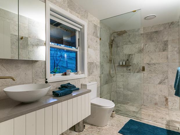 Photo 15 for Spacious Luxury Log Cabin Near Beach - dog-friendly & private at Bawley Ridge Farm